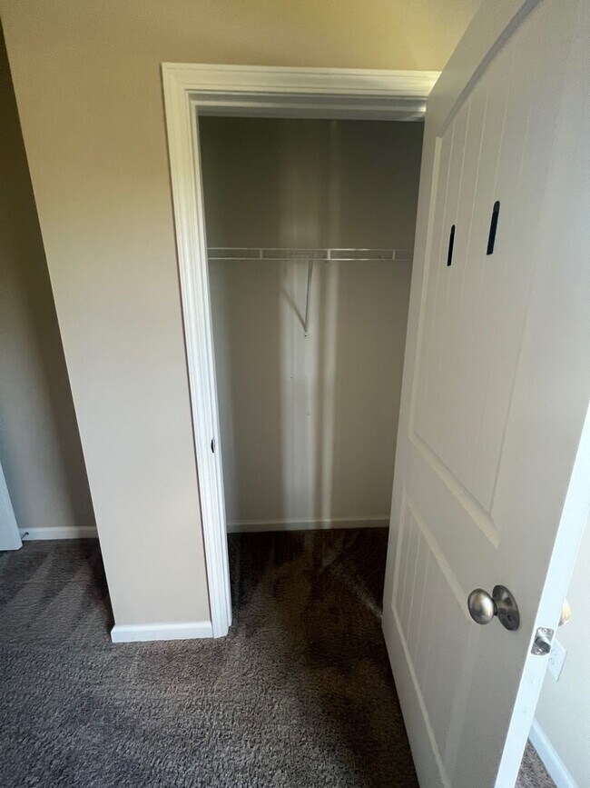 Building Photo - PRICE REDUCED! - 4 Bedroom/2 Bathroom  Home in Thomson, Georgia just off the Bypass