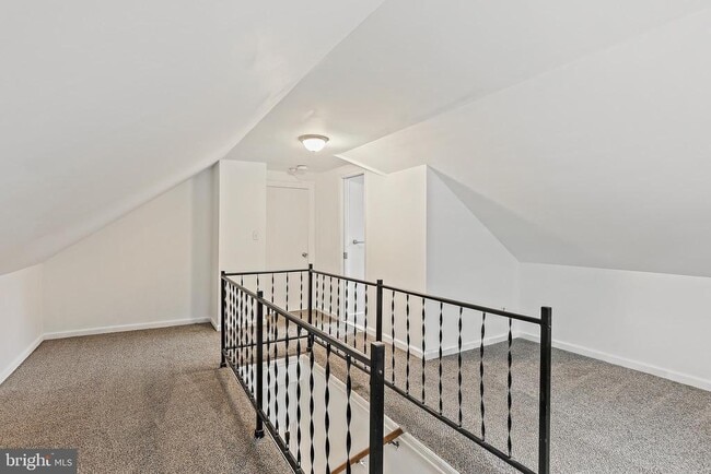 Building Photo - 5707 1st Ave