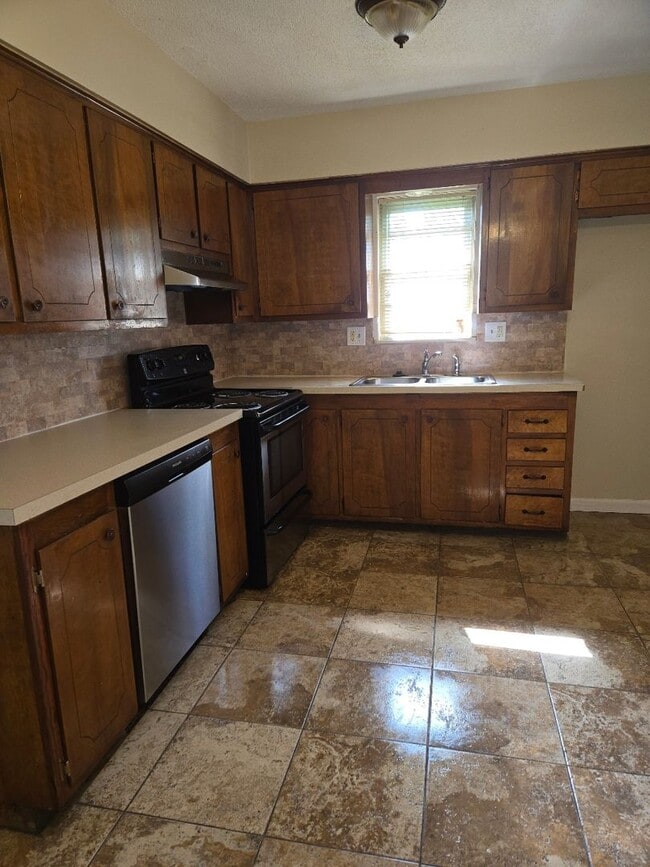 Building Photo - 3212 N 68th St