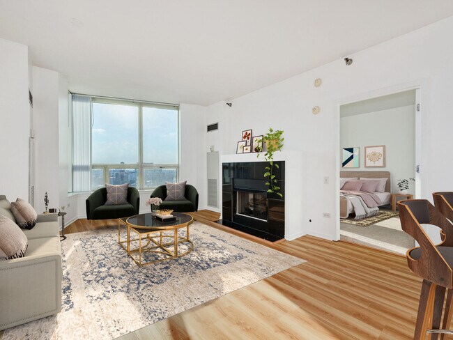 Primary Photo - 600 N Kingsbury St