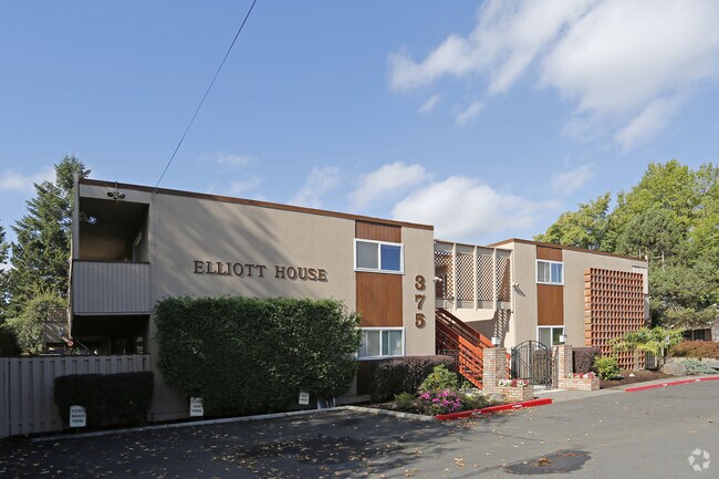 Primary Photo - Elliott House