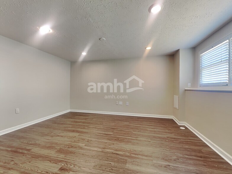 Building Photo - 10418 Antietam Rdg