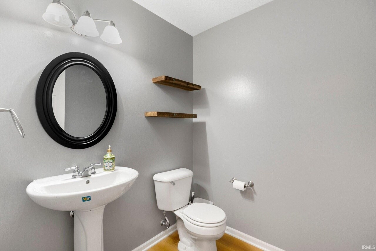 Downstairs half bath - 1507 Tara Bella Ln