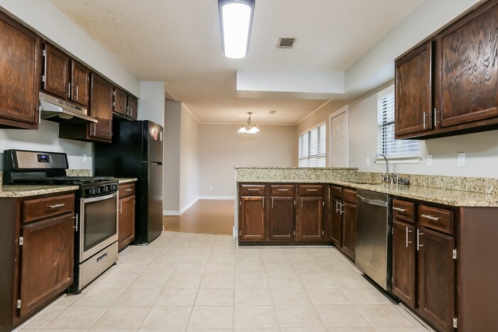 Building Photo - 1612 Waldron Cove