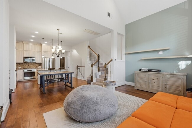 Building Photo - 1816 Dennis St