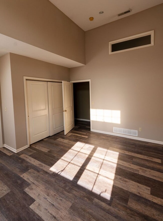 Building Photo - 1BR/1BA, Cherry Hill, Upscale Loft with Balcony!