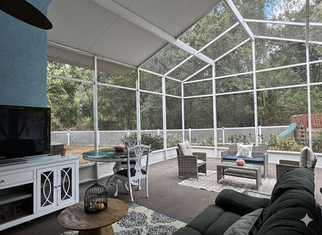 Building Photo - 3201 Saturn Ct