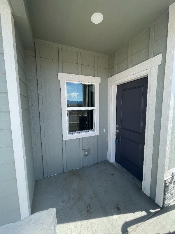 Building Photo - 6565 Carriage Meadows Dr