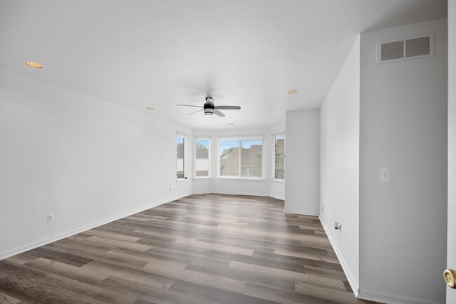 Building Photo - 21724 Summerfield Dr
