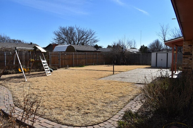 Building Photo - 8405 Fremont Ave