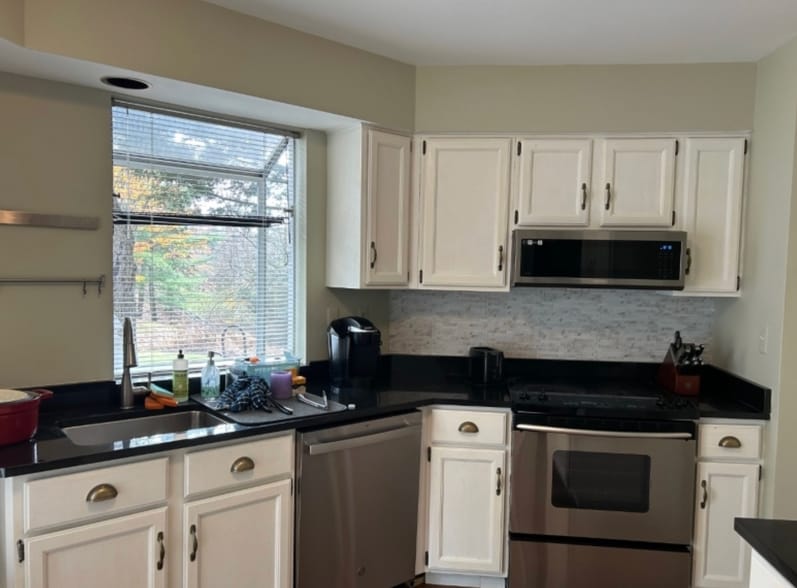 Building Photo - 45 Stevens Ct