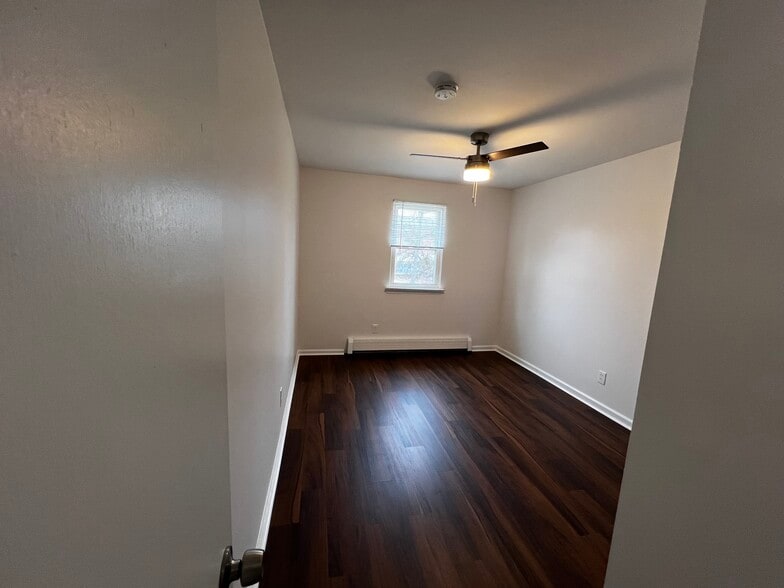 Bedroom 1 - 50 Thomas Rd