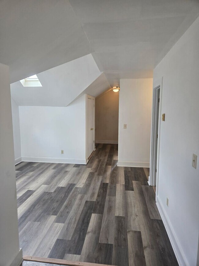 Building Photo - 3746 W 39th St