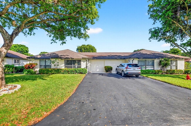 Primary Photo - 4866 Dovewood Cir