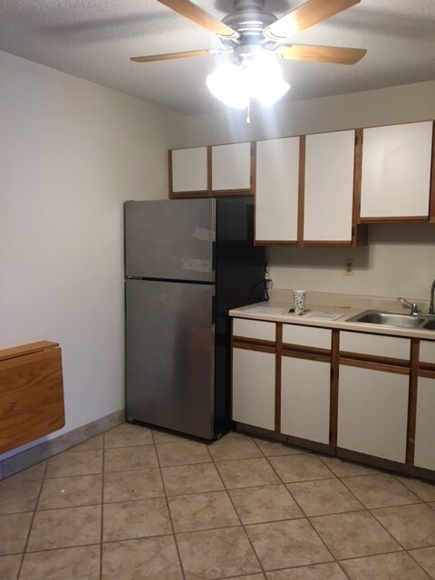 Building Photo - 3305 Sunset Ave