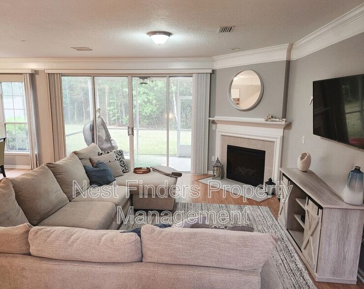 Building Photo - 3857 Lionheart Dr