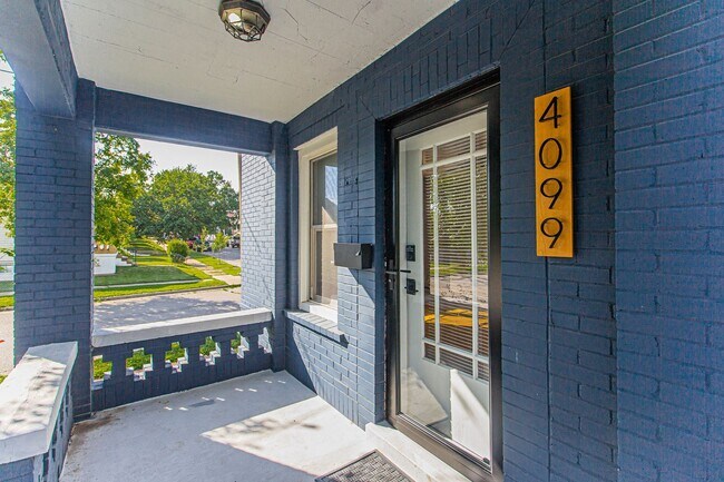 Building Photo - 4099 Fillmore St