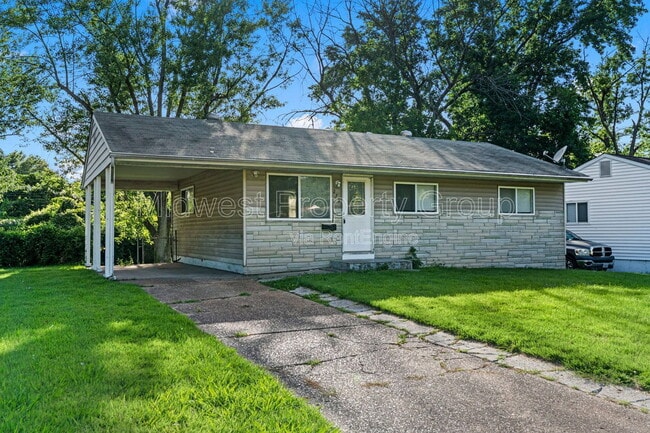 Building Photo - 273 Roderick Dr