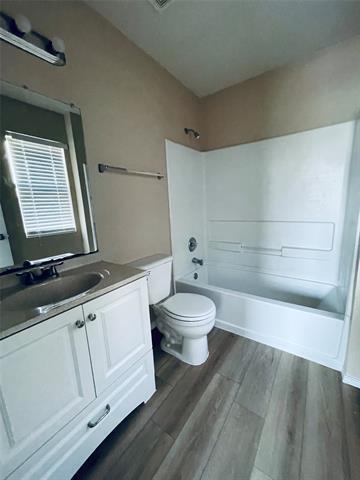 Building Photo - 2641 Tilden Dr