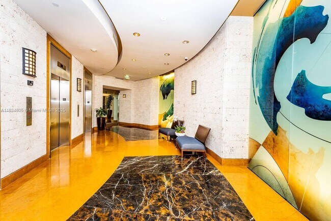 Building Photo - 801 Brickell Key Blvd