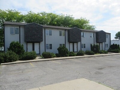 Building Photo - 825 Elmer Ave