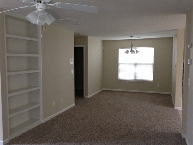 Building Photo - 3646 Sunset Hollow Dr