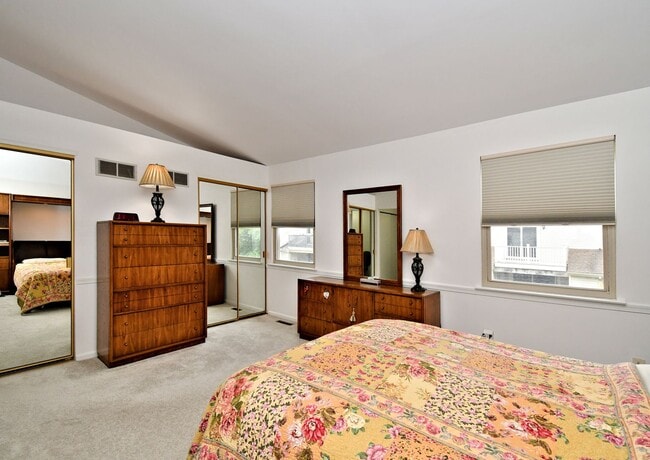 Building Photo - 3BR Townhome (Tapestry) with COUNCIL ROCK ...