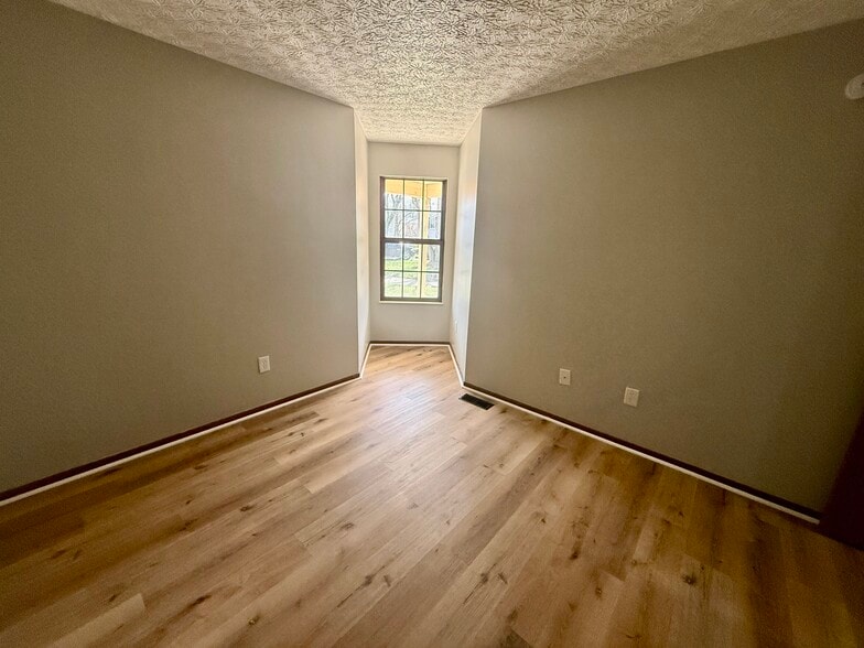 Building Photo - 3784 Ides Ct