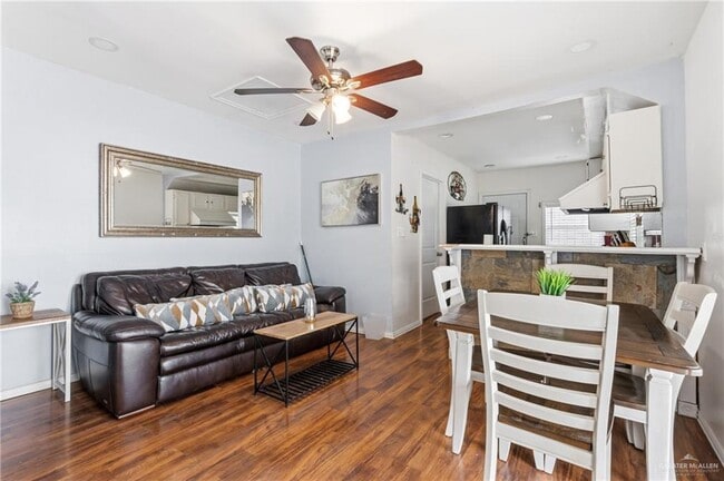 Building Photo - 13 N 21st St