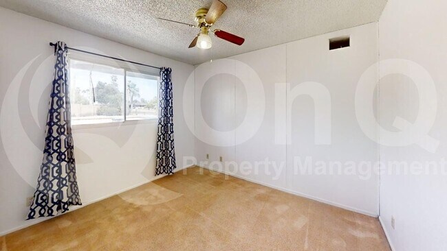Building Photo - 570 N Villa Nueva Dr