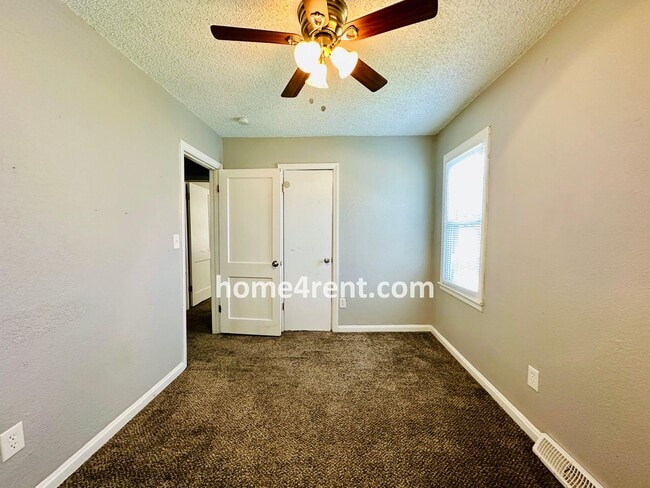 Building Photo - Cozy, Ranch Style Home w/ Stainless Steel ...