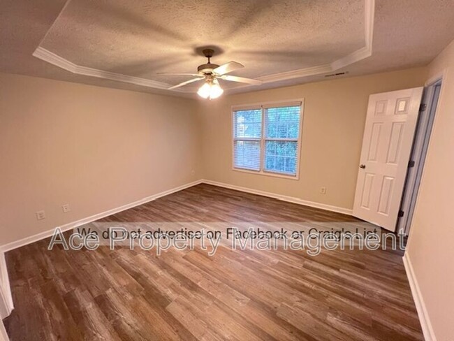 Building Photo - 2826 Aristocrat Ln
