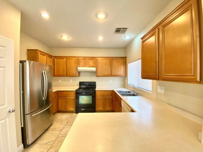 Building Photo - 6486 W Eldorado Ln
