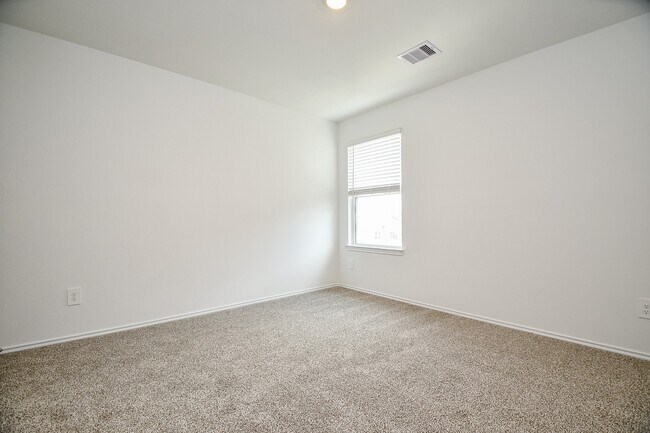 Building Photo - 6023 Ginevra Summers Dr