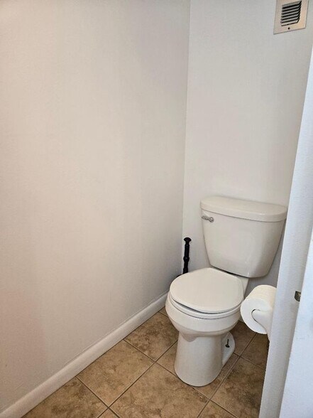 Building Photo - 4908 38th Way S