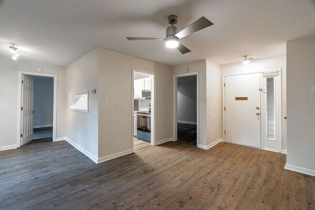 Building Photo - Perfect for roommates! Near Rex Hospital and Lenovo Center