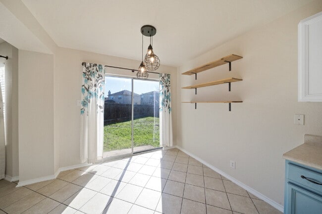 Building Photo - Beautiful 2-Story 4BR in 78254 | Near Alamo Ranch, Shopping & 1604