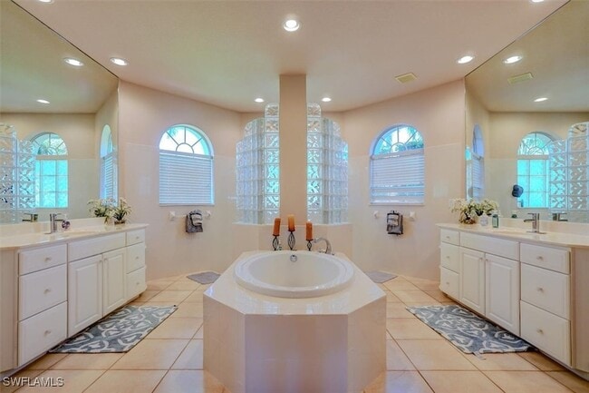 Building Photo - 5613 Harbour Cir