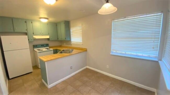 Building Photo - 6145 Greenon Ln