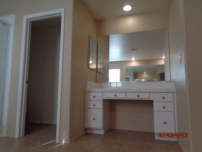 Building Photo - 6721 Princessa Dr