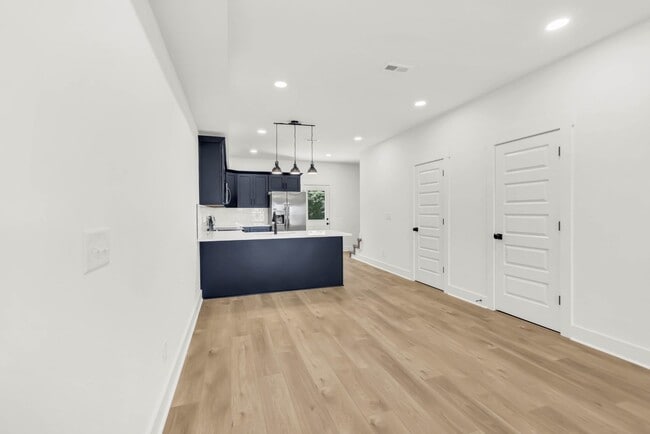 Building Photo - 354 Front Rdg Cir