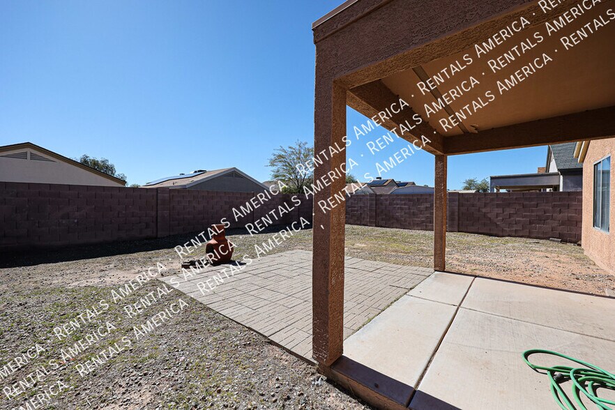 Building Photo - 6817 E Quiet Retreat