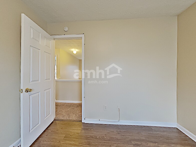 Building Photo - 1706 Chinaberry Ct