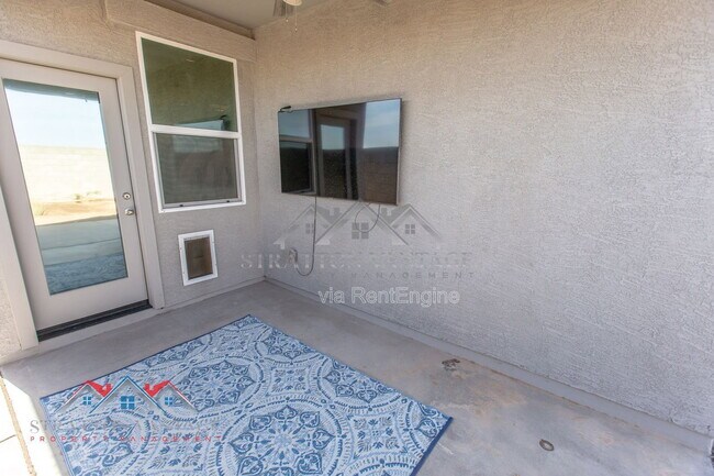 Building Photo - 1673 N Wrigley Dr