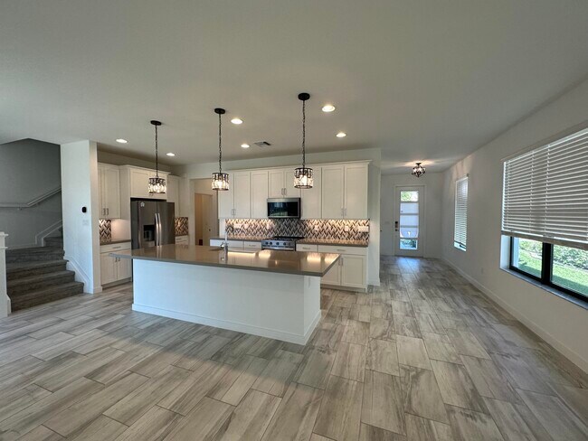 Building Photo - 8792 Antarus Dr