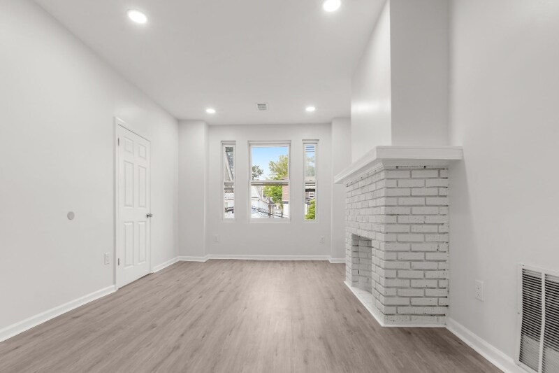 Building Photo - 122 Shephard Ave