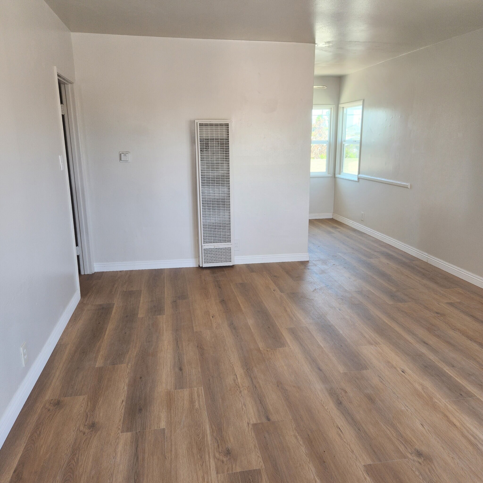 Living Room - 1414 W 94th Pl
