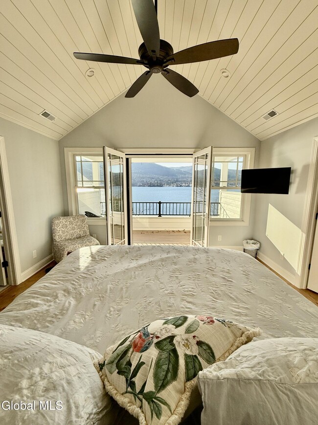 Building Photo - 16 Newton St