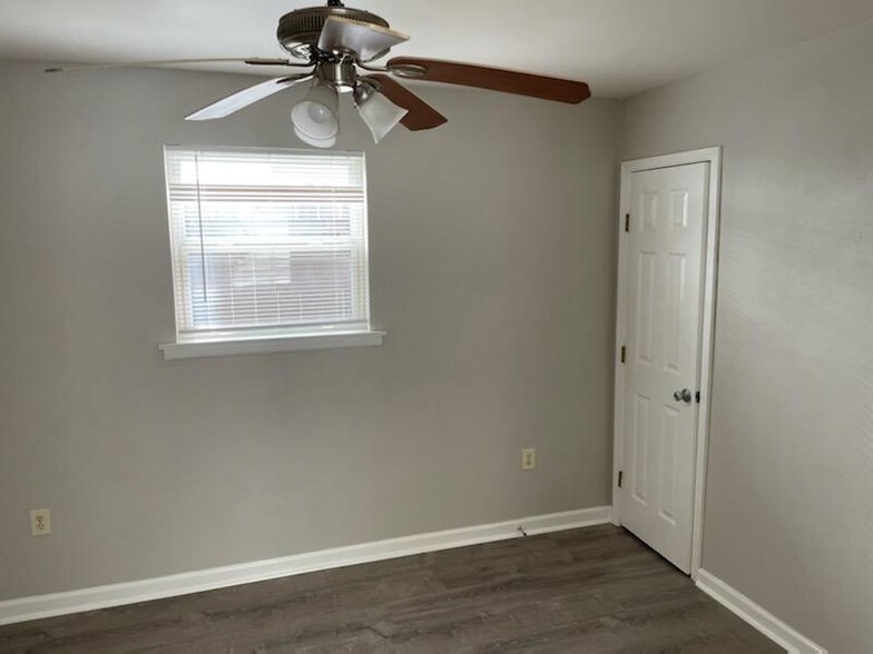 Building Photo - 113 Ridgeway Dr