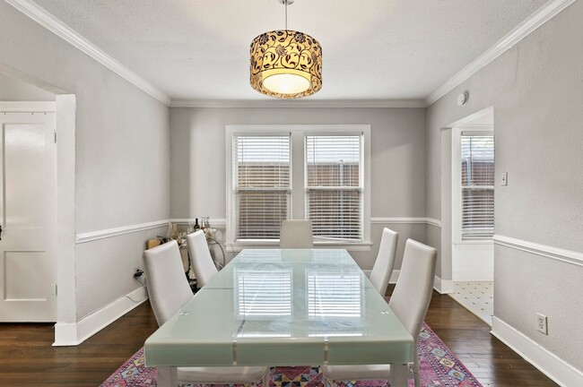 Building Photo - 5807 Vickery Blvd